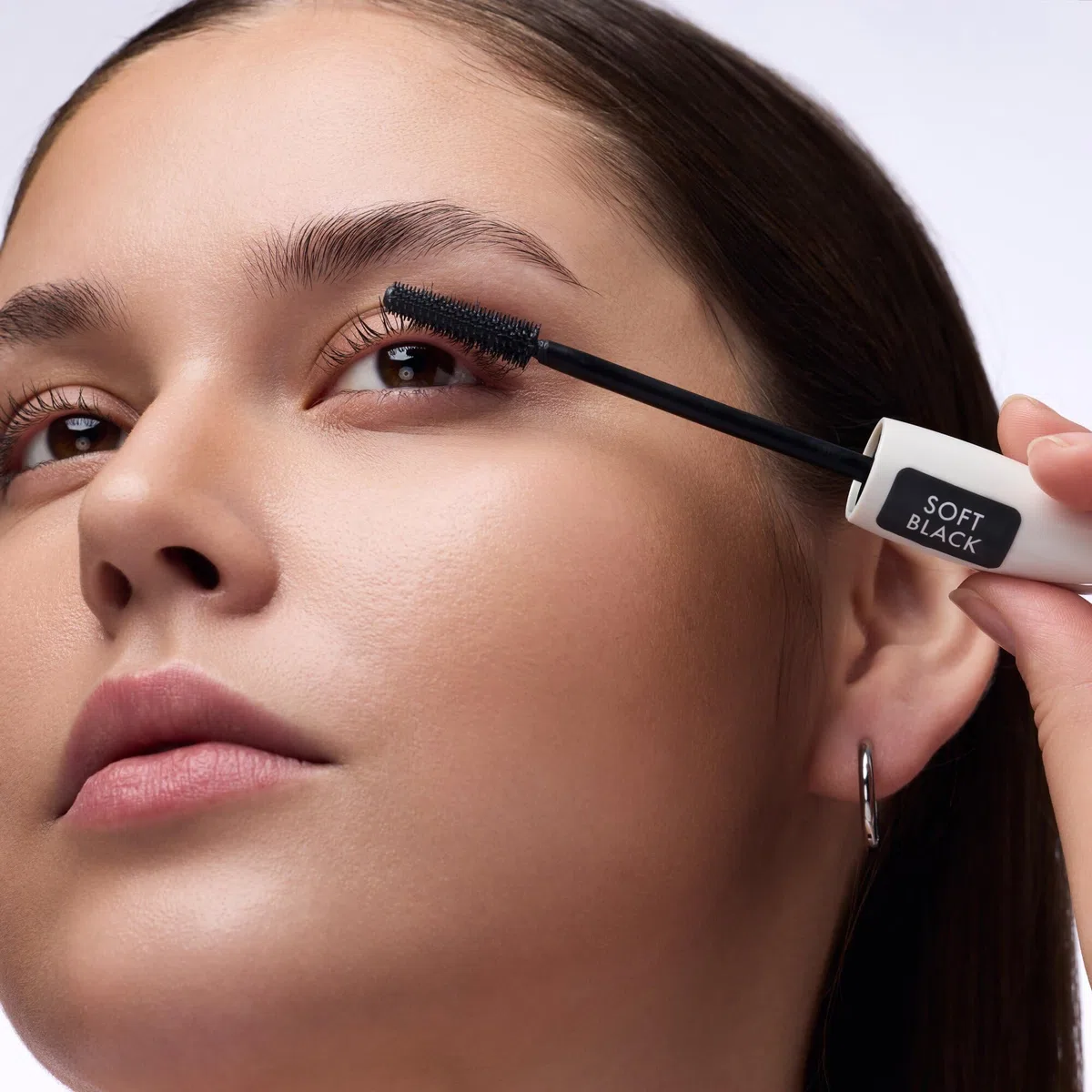 Catrice Baza pod maskarę do rzęs Glam & Doll, zwiększenie objętości, opieka, podkład, naturalny, matowy (10ml)